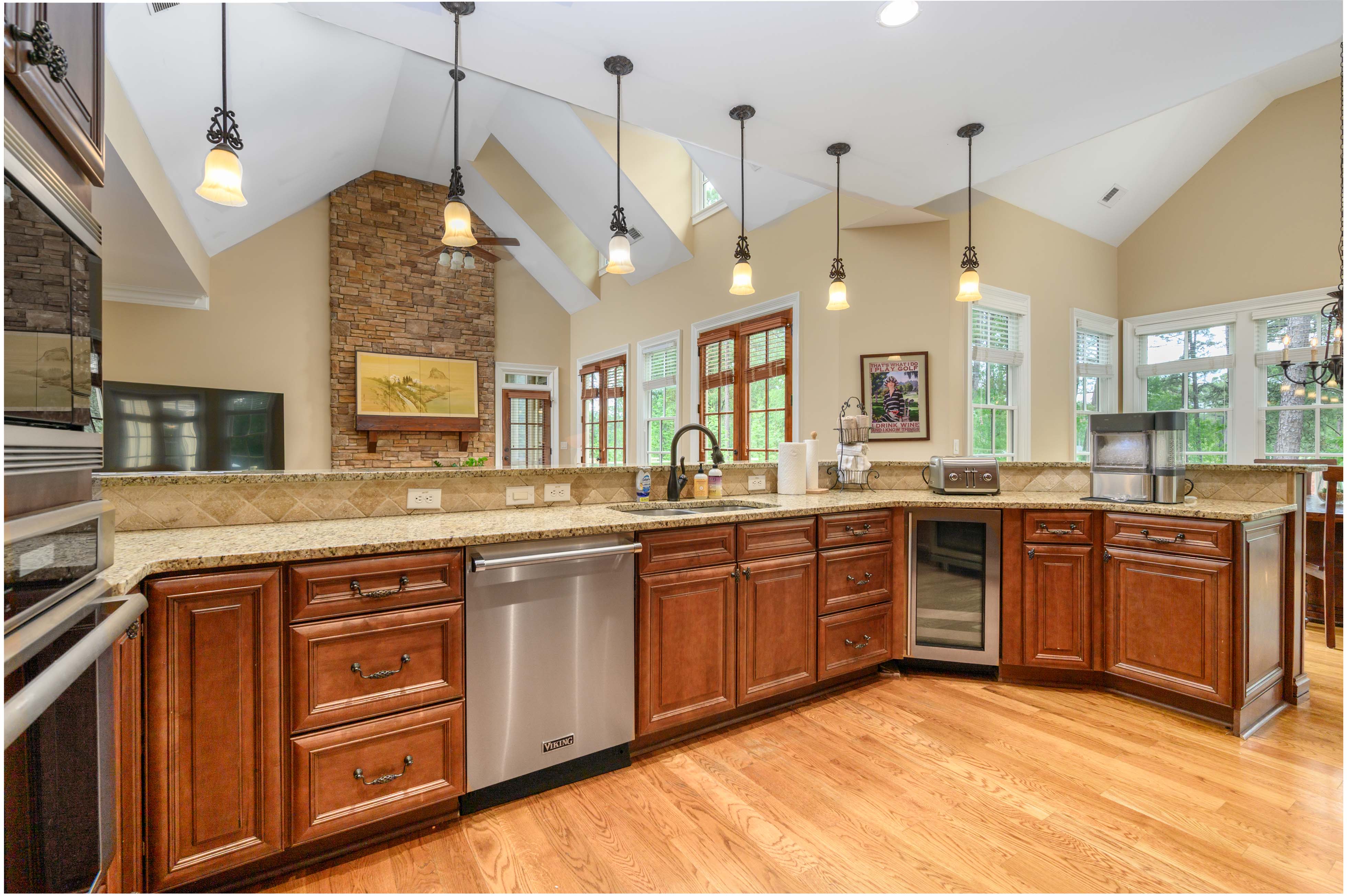 1051 Swift Creek image 11